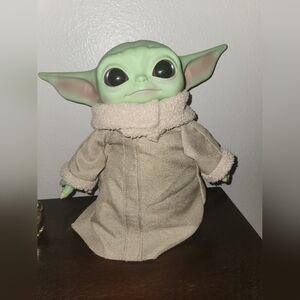 Disney Star Wars: The Mandalorian The Child Real Moves Plush by Mattel Baby Yoda